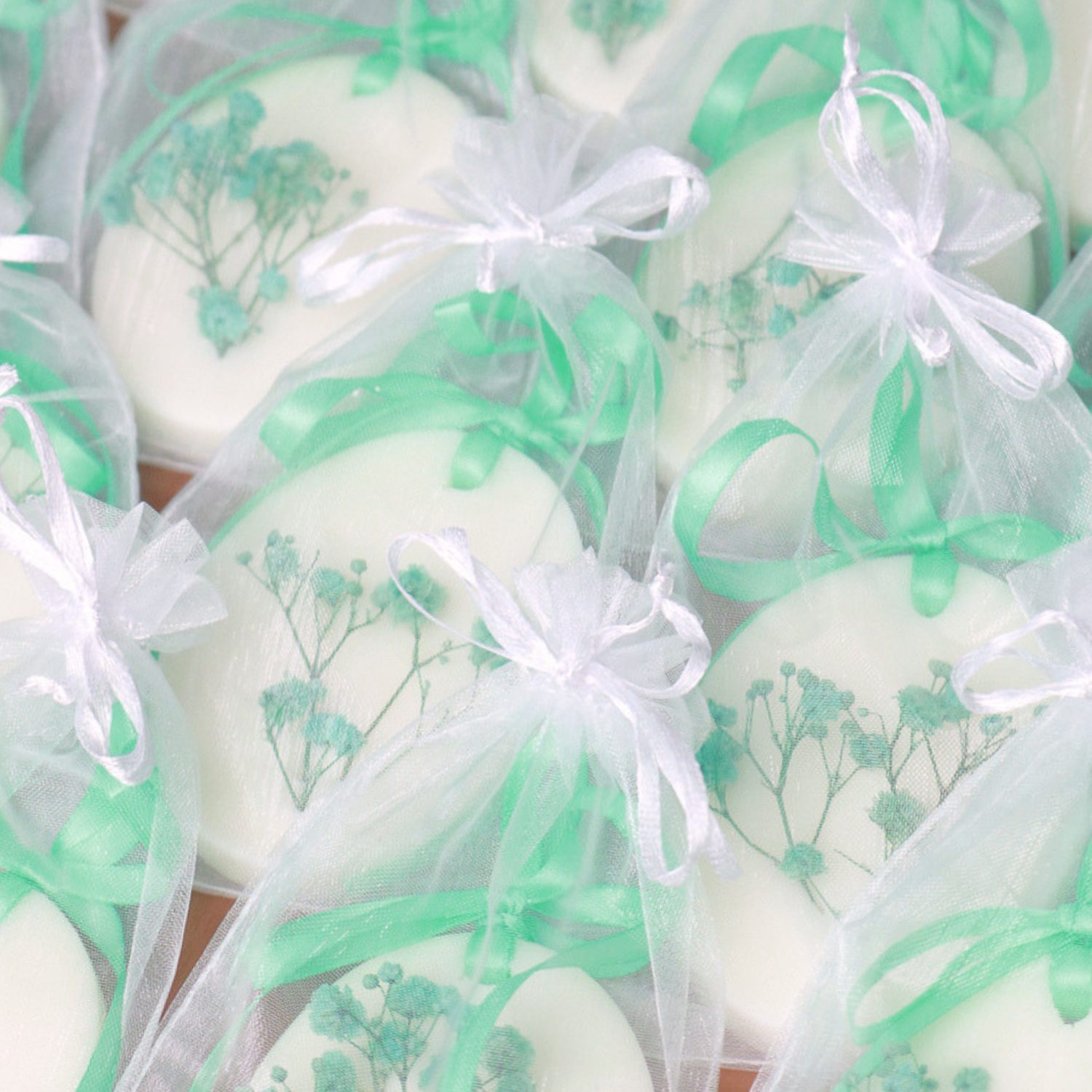 Artisan wax bars making